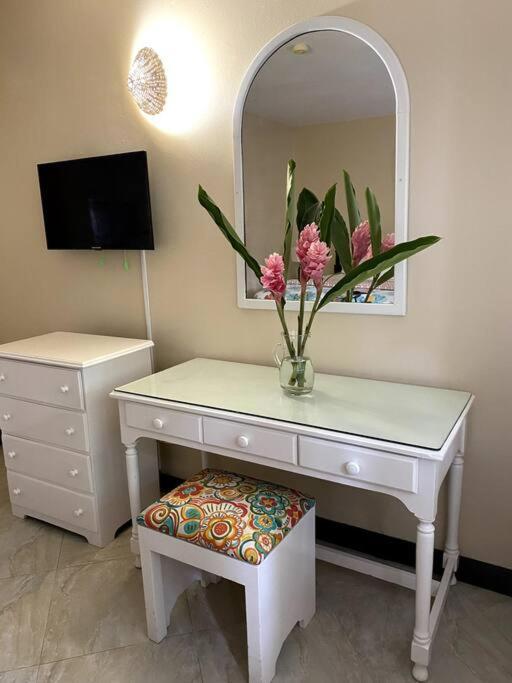Lush Tropical Apartment Located In A 4-Star Resort Runaway Bay Zewnętrze zdjęcie