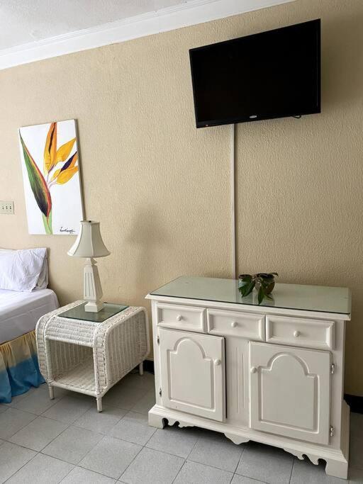 Lush Tropical Apartment Located In A 4-Star Resort Runaway Bay Zewnętrze zdjęcie