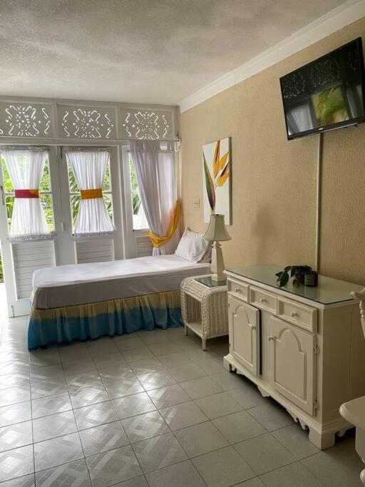 Lush Tropical Apartment Located In A 4-Star Resort Runaway Bay Zewnętrze zdjęcie