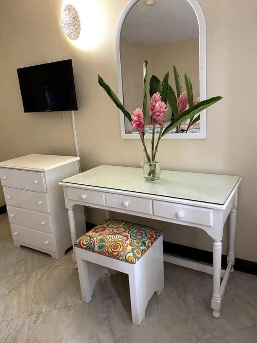 Lush Tropical Apartment Located In A 4-Star Resort Runaway Bay Zewnętrze zdjęcie